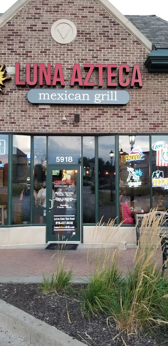 Luna Azteca Mexican Grill